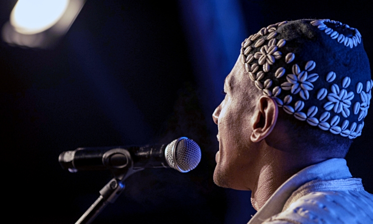 The application deadline is 28 February. In the photo: A member of Tunisian fusion band Dendri Stambeli Movement playing at the ACCES music conference in Johannesburg, South Africa, in 2021. Photo: Music In Africa