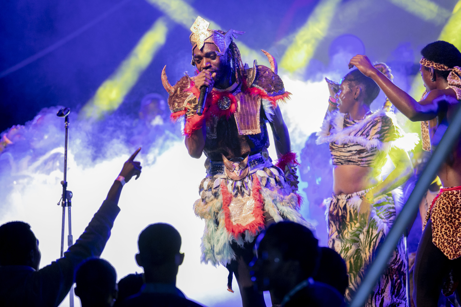 LES OPPORTUNITES POUR LES ARTISTES AFRICAINS