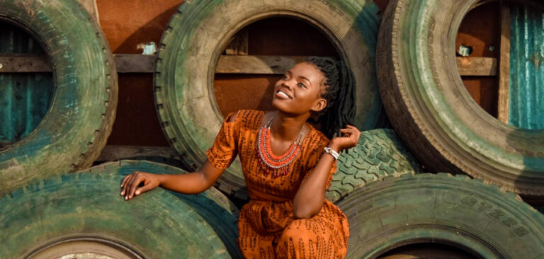 (Photo) : la slameuse congolaise Mariusca.