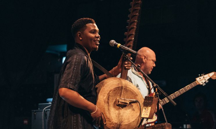 Sinaubi Zawose performing with Radek ‘Bond’ Bednarz of Pamoja Zanzibar.