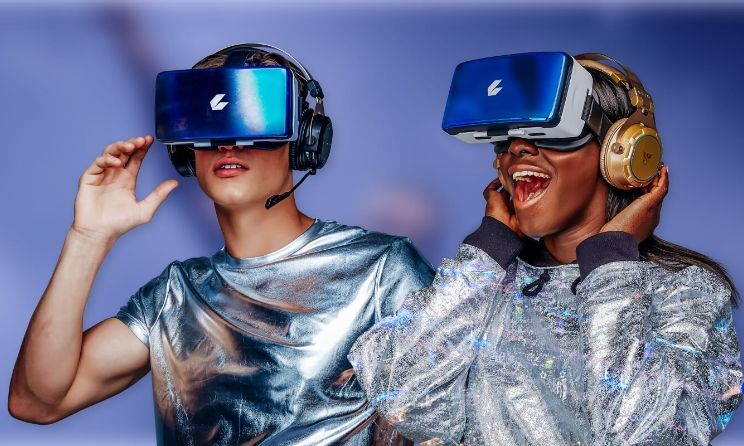 Founded in 2016, CEEK aims to creating immersive experiences that bring fans closer to their favourite stars.