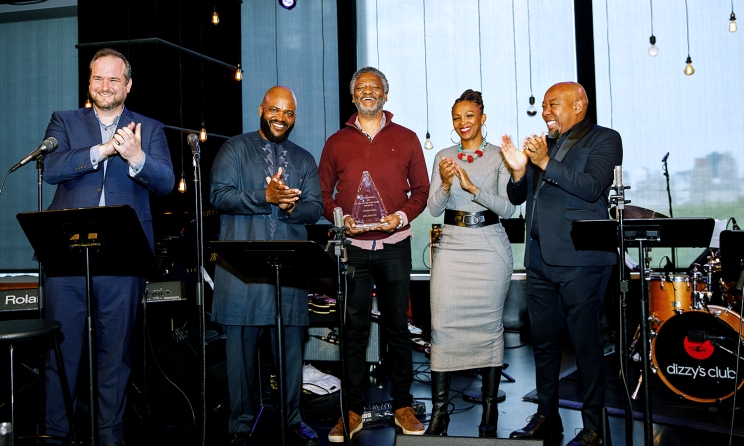 Hugh Masekela’s children, Selema Masekela and Pula Twala, and his nephew, Mabusha Masekela (middle), accept the Ertegun Jazz Hall of Fame Award on behalf of the late jazz musician from Seton Hawkins (Jazz at Lincoln Center) and Themba Khumalo (South African Tourism). Photo: South African Tourism