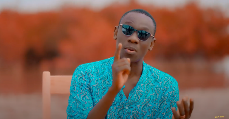 (Photo) : le chanteur sénégalais Pape Diouf.