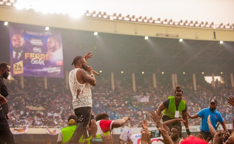 (Photo : Youssouf Photo) : Ferre Gola au Stade des Martyrs
