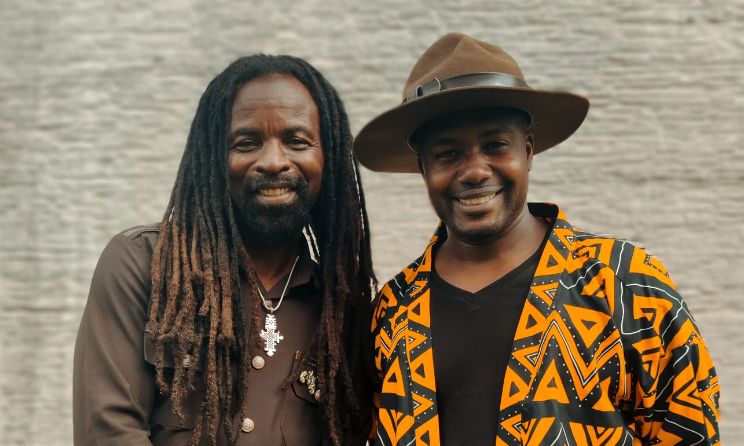 Rocky Dawuni and Kyekyeku.