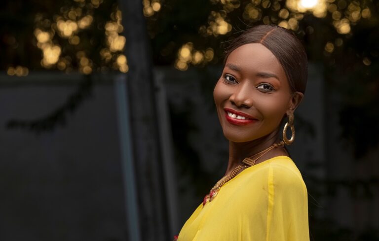 La chanteuse sénégalaise Coumba Gawlo. Ynik Photographie.