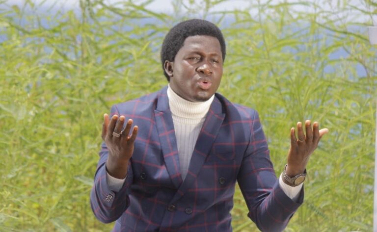 (Photo) : le chanteur sénégalais Bernard Cissa.