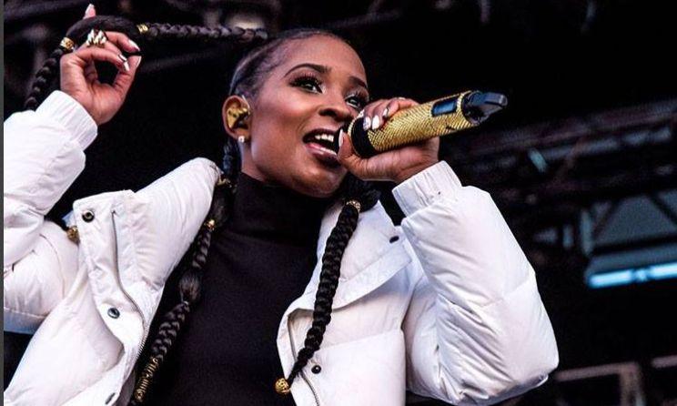 DeJ Loaf.