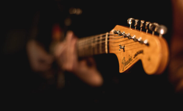Lionn Academy et Hivewire reçoivent les candidatures pour un stage dans les médias et la recherche au sujet de l'industrie musicale.