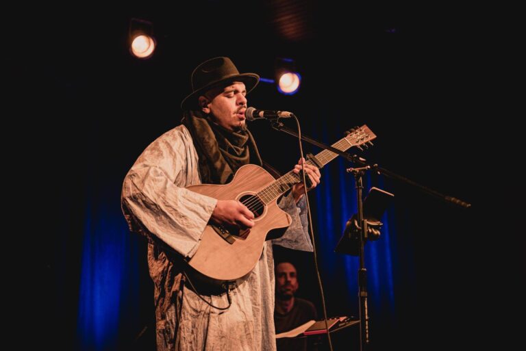 (Photo) : Blakar Média | Projet « Afrika Blues une histoire noire » par Othman Wahabi | Amqui