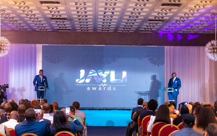 La révélation des lauréats aura lieu le soir du vendredi 3 novembre 2023 à l'Auditorium du Sofitel Abidjan Hôtel Ivoire, lors d'une soirée prestigieuse qui réunira des personnalités marquantes et des célébrités africaines du continent.