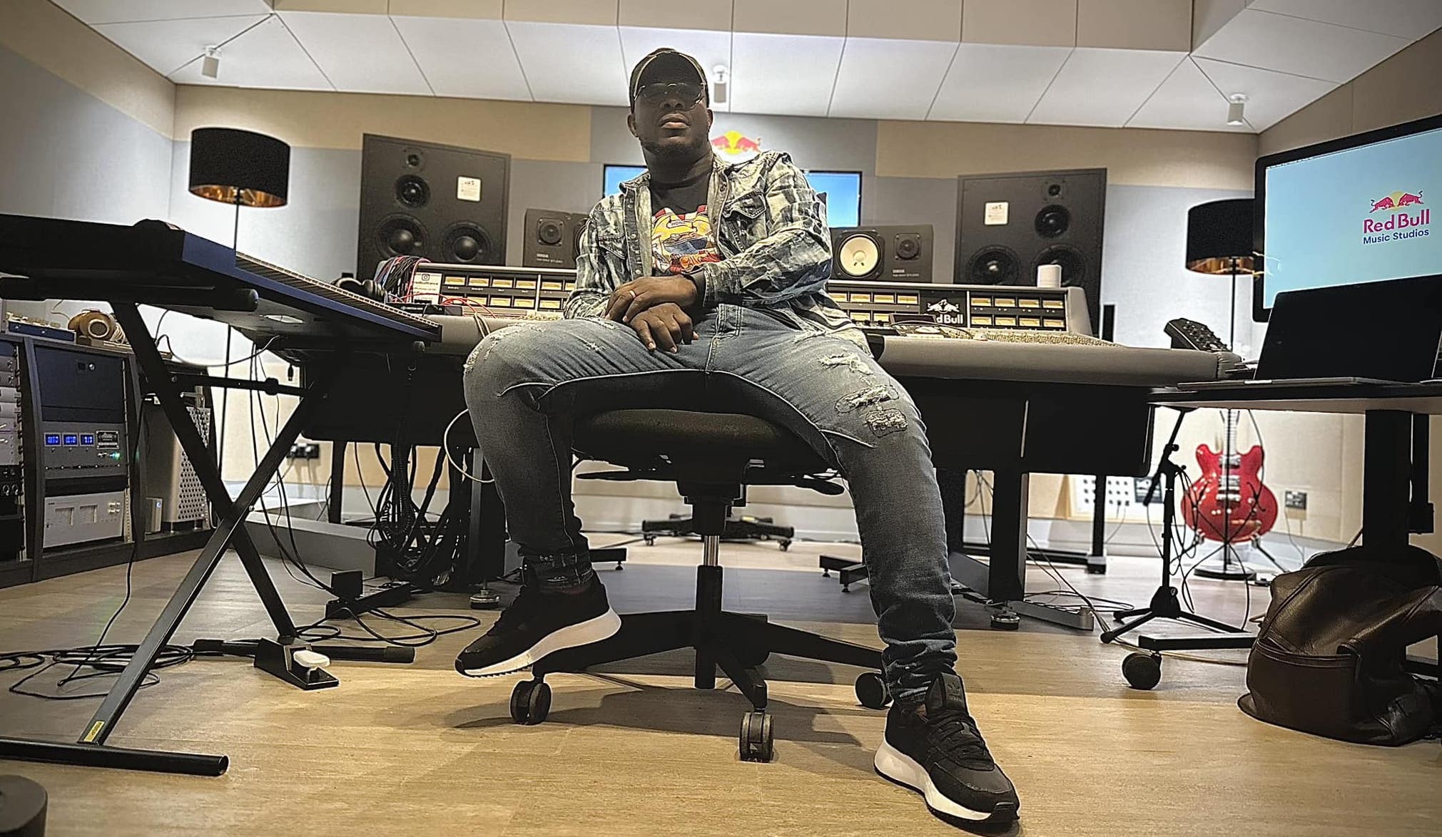 (Photo) : Akatche au Red Bull Music Studio de Paris.