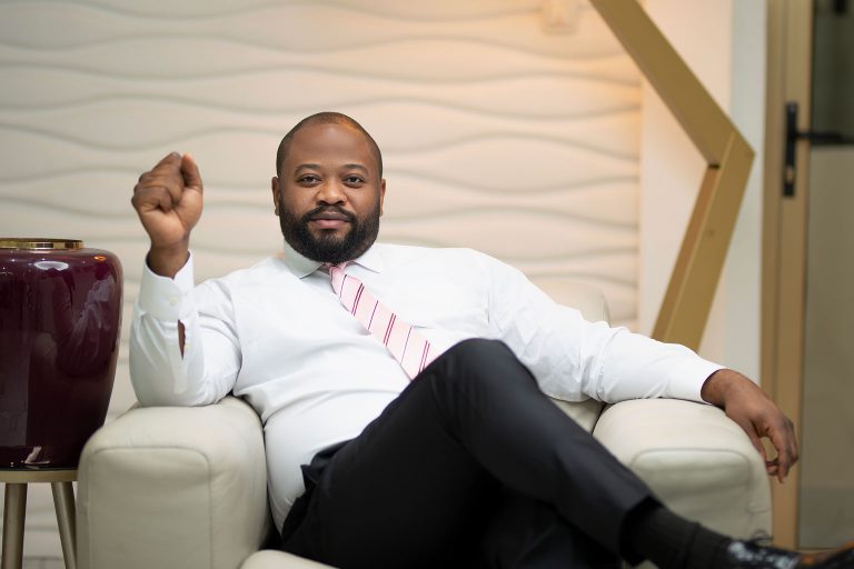 (Photo) : Moïse Mbiye