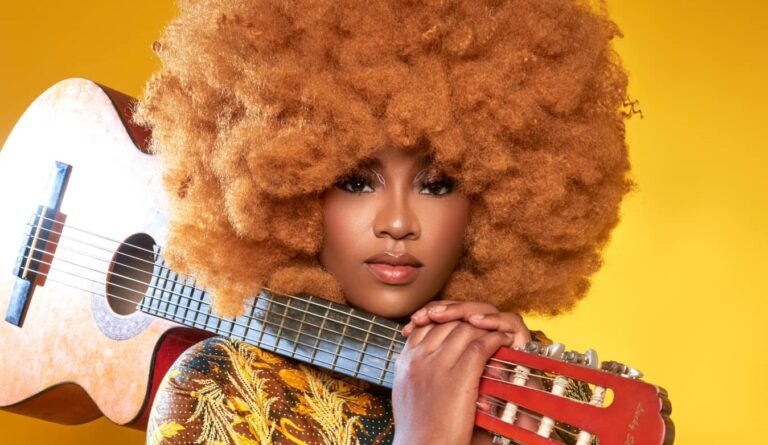 (Photo) : La chanteuse camerounaise Krys M nominée aux Victoires De la Musique Guinéenne.