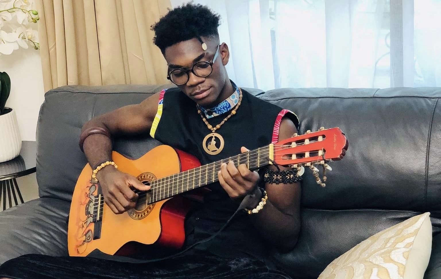 (Photo) : Cæsar Baboule, vainqueur du Goethe-Découverte édition 2023, categorie Musique Voix