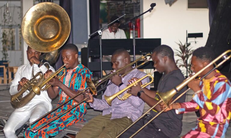 (Photo) : l'Institut Français du Bénin propose son aide à l'implantation territoriale des projets culturels impliquant des artistes locaux.