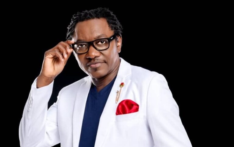 Prince Ndedi Eyango, artiste camerounais