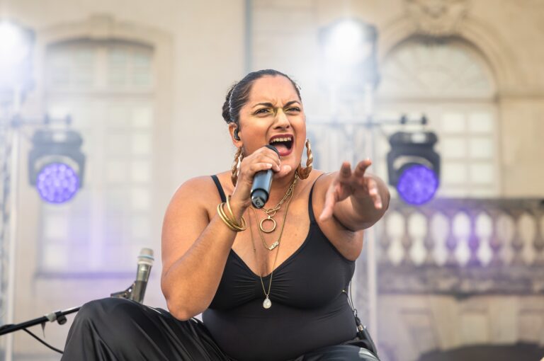 Maya Kamaty performera à IOMMA 2024
