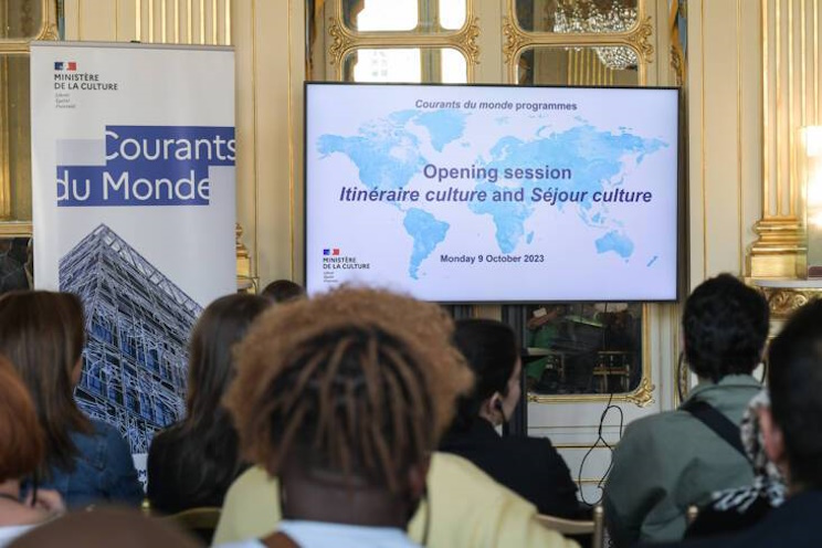 La date limite d’envoi des dossiers, pour l’ensemble du programme Courants du monde 2025 est fixée au 15 octobre 2024