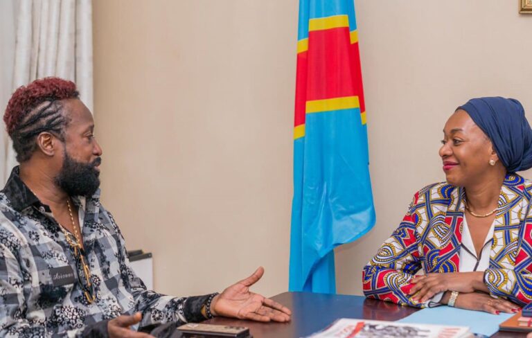 (Photo) : Werrason et la ministre de la Culture, Yolande Elebe
