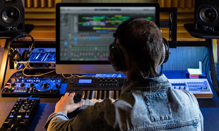 The application deadline is 21 May. Photo: Dark House Institute