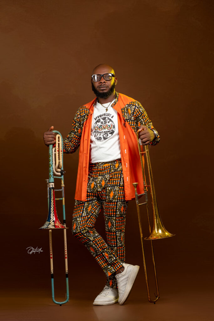 AFỌWỌ́SLIDE Abínibí Groovy Band
