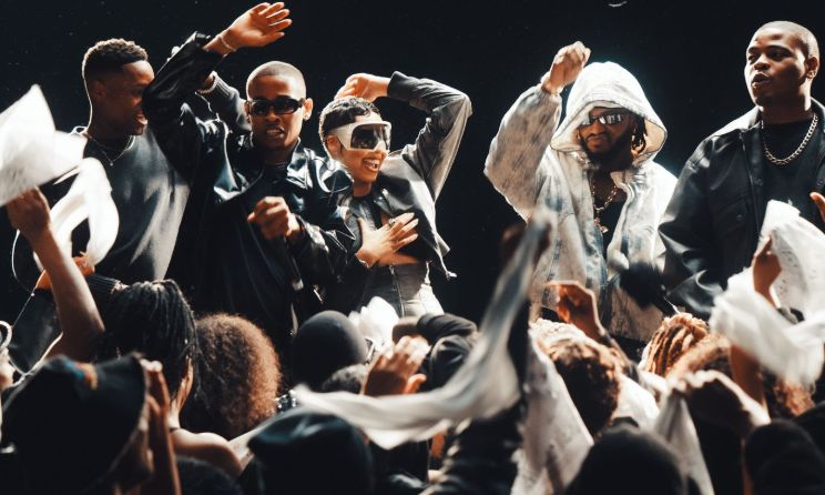 The song features Tanzanian superstar Diamond Platnumz, South African hitmakers Tyler ICU and Khalil Harrison, and DJ Exit.