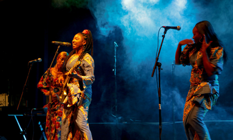 La Fête de la musique a lieu à travers le monde le 21 juin.