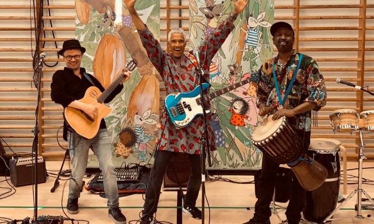 The tour, running from 22 July to 22 August, will see Diallo joined by Preben Carlsen on guitar and Salieu Diba on percussion as they perform in major theatres across several Chinese cities.