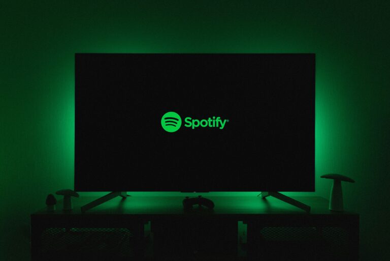 Spotify a annoncé une hausse des tarifs de son abonnement Premium dans plusieurs régions du monde. (Photo) Thibault Penin /Unsplash.