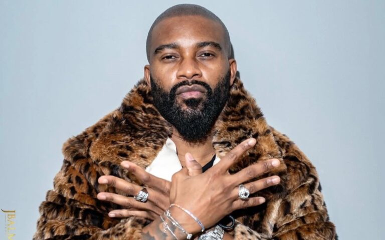 Fally Ipupa. Ph. Dr Tiers