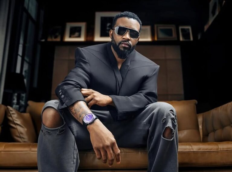 Fally Ipupa. Ph. Dr Tiers
