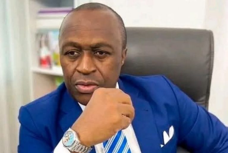 Consty Eka (1965–2026) : « le Roi de la télévision africaine » s’éteint.