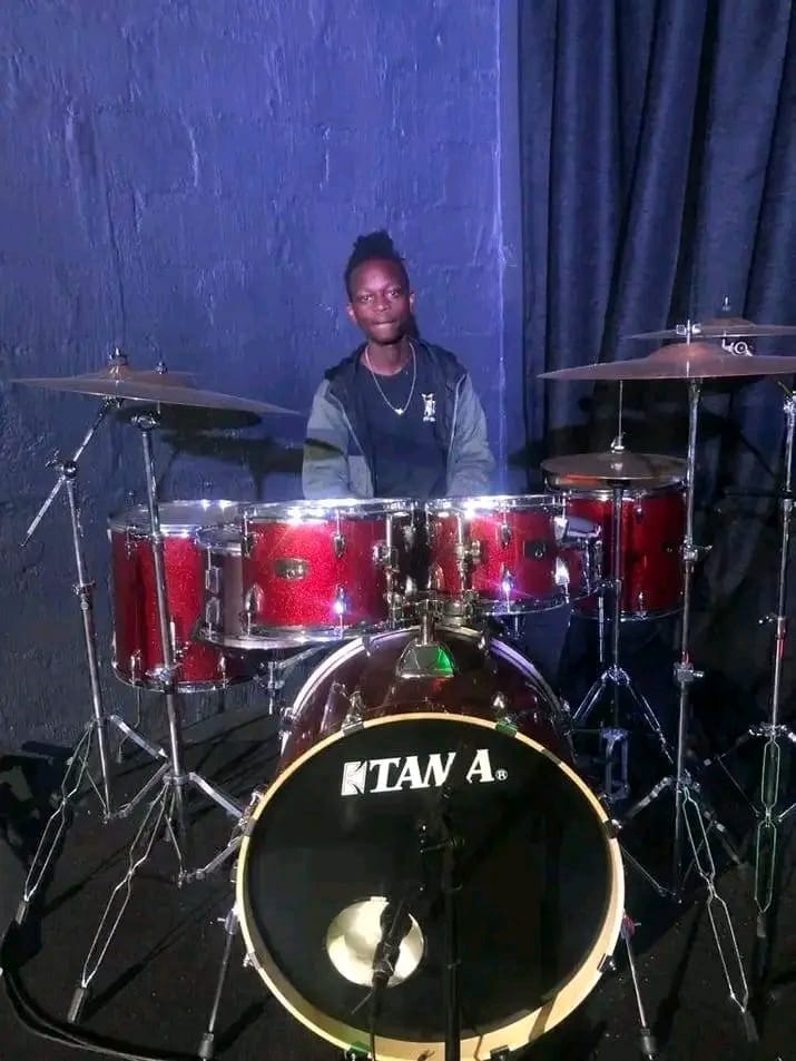 Drumboy_in_Drums