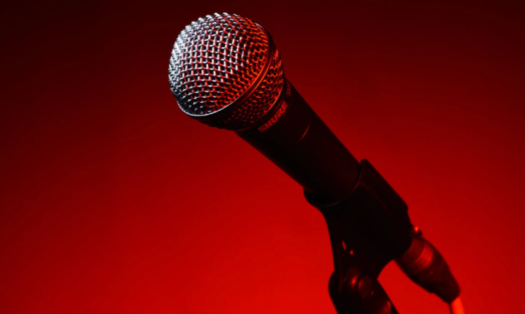The approach offers lessons to help musicians explore career sustainability strategies in various contexts.
