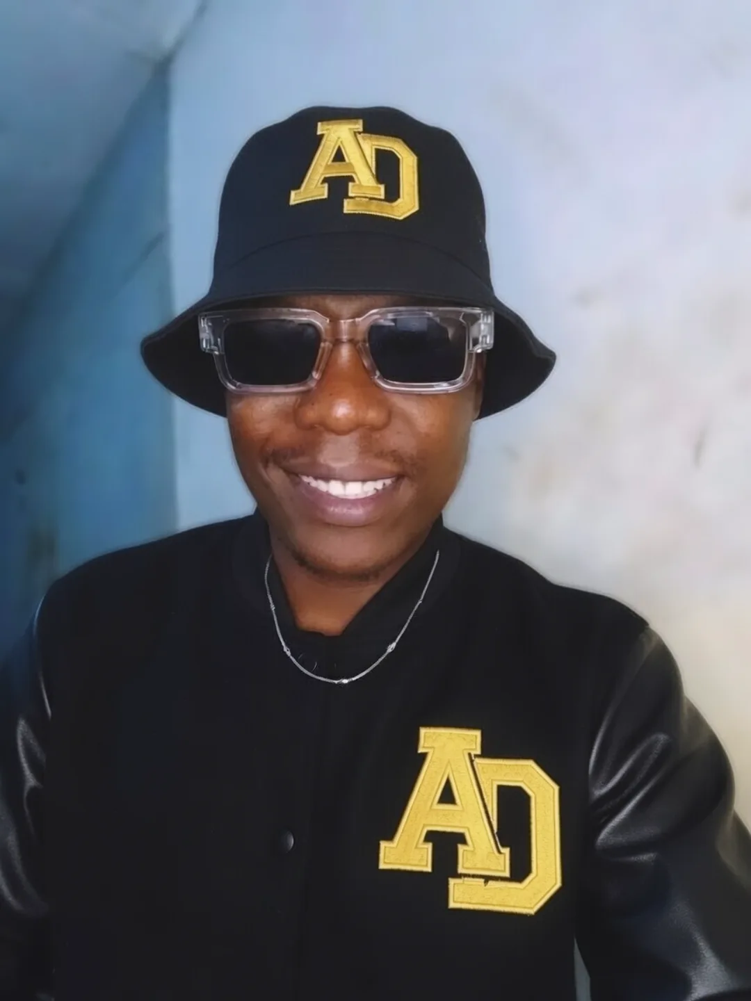Ayo Dee Official